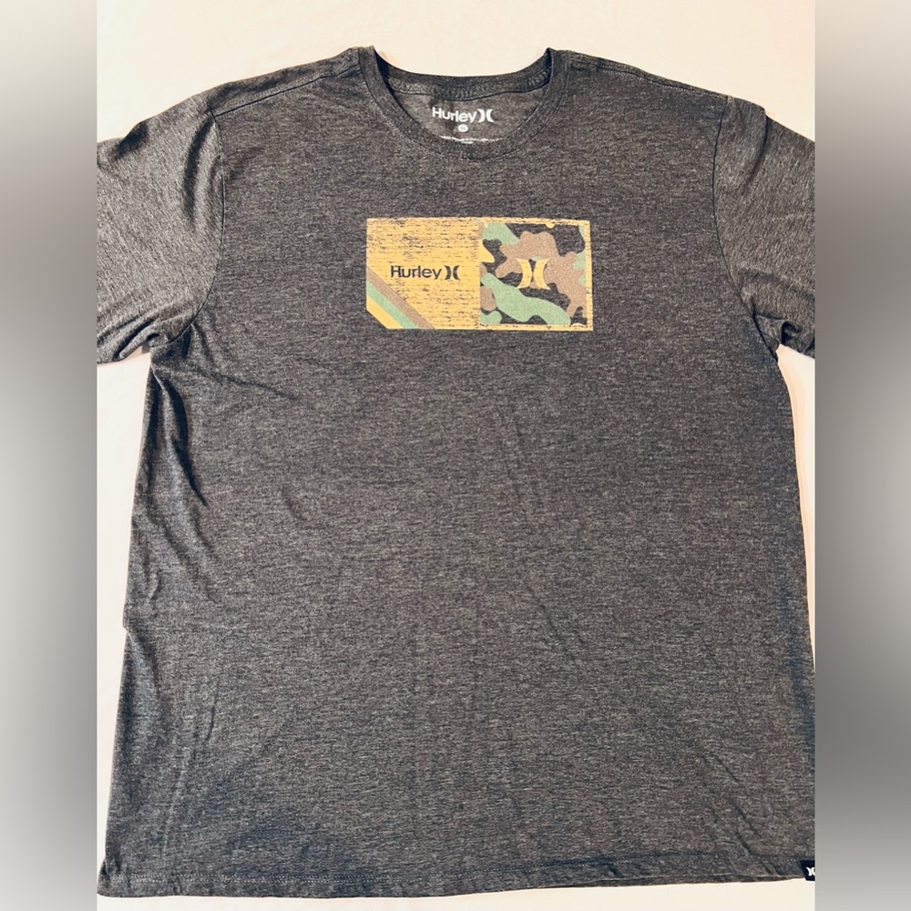 Hurley Men’s XL Performance Tee